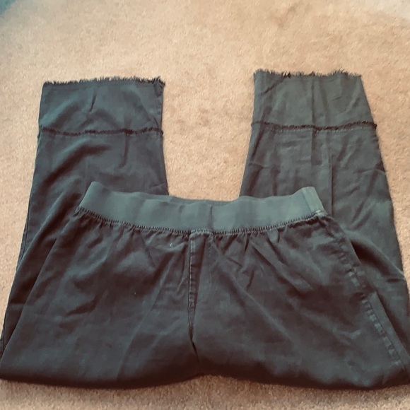 Soft Surroundings, Olive Pant, Fringed Bottom,Easy Pull-On w/Thick Band,Size MP - Picture 8 of 10